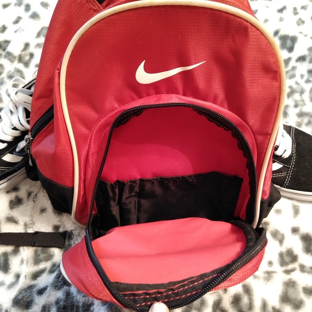 Cute small Nike backpack - Picture 5 of 5